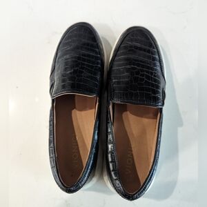 Black Vionic loafers size 8